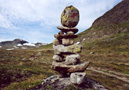 Jotunheimen: Cairn with red 